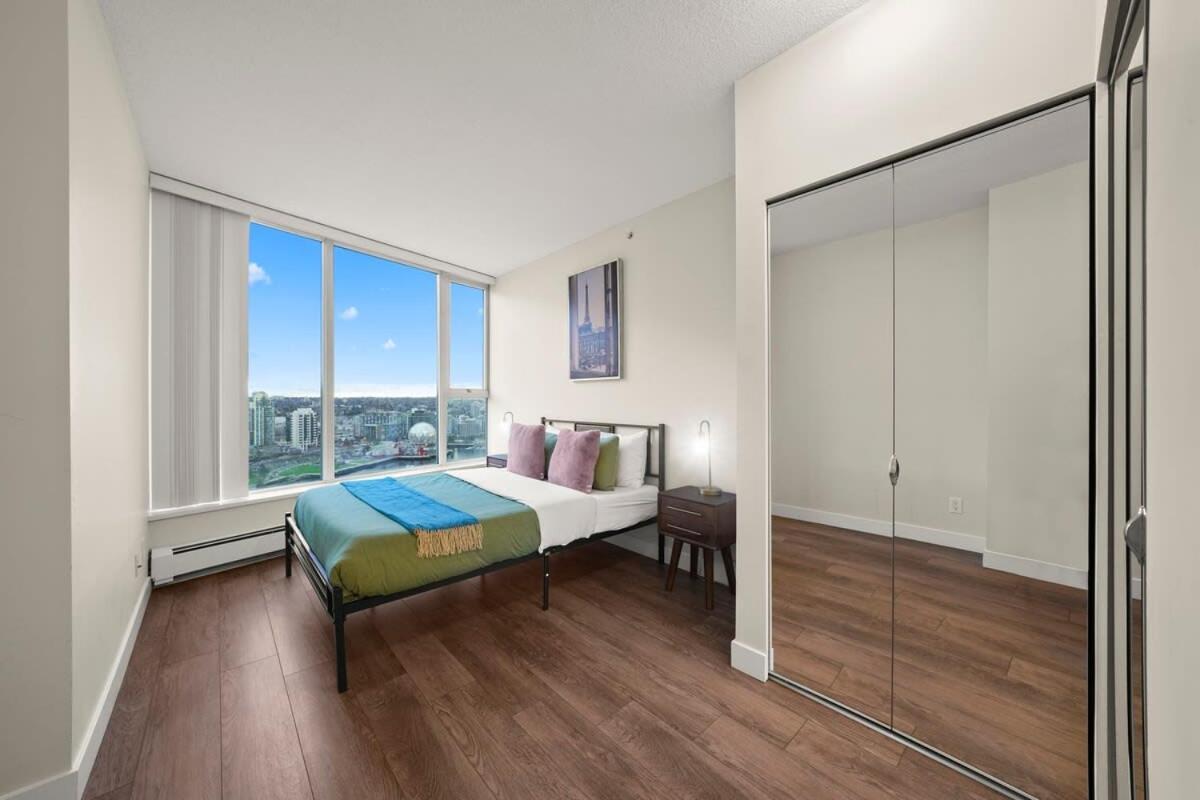 Dazzling Condo By Stadium Downtown With Free Parking Vancouver Exterior foto