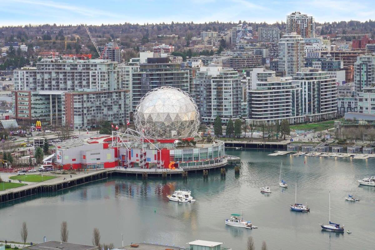 Dazzling Condo By Stadium Downtown With Free Parking Vancouver Exterior foto